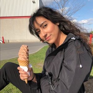 Meet your Posher, Jasmine